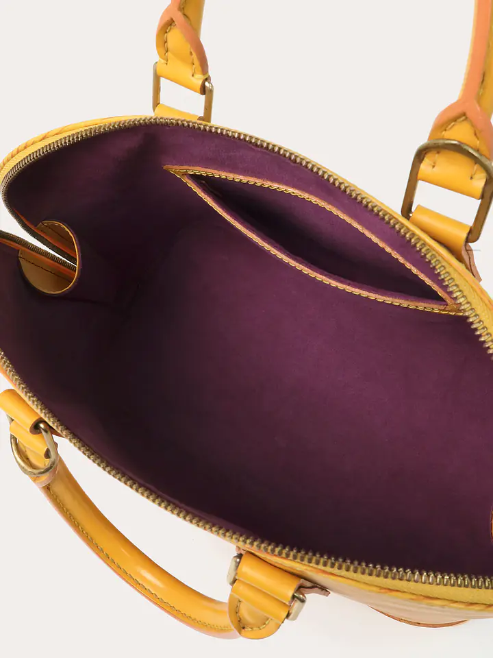 GUCCI Microguccissima Handbag - Master