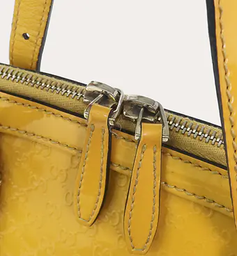 GUCCI Microguccissima Handbag - Master