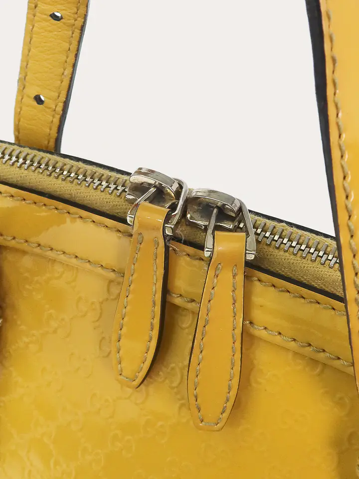 GUCCI Microguccissima Handbag - Master